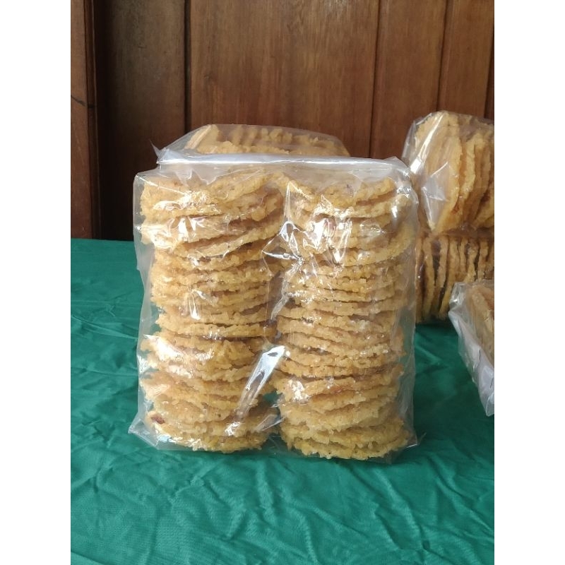 

KERUPUK,RENGGINANG,MENTAH,kentang,isi,40,keping siap,digoreng*