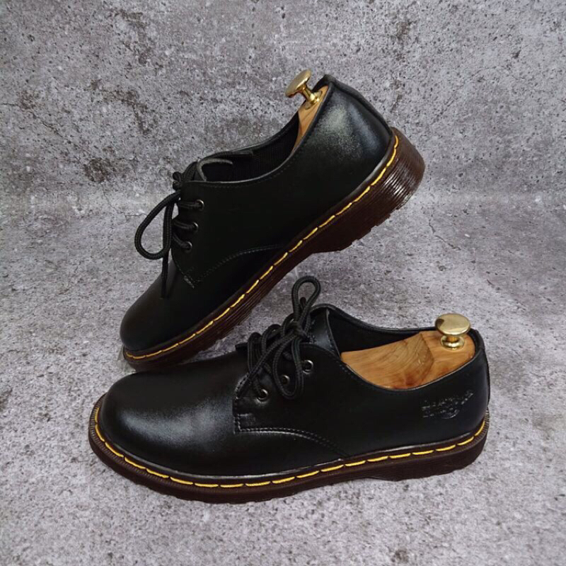 sepatu dokmart 3 hole,sepatu dokmart pria,sepatu dokmart murah