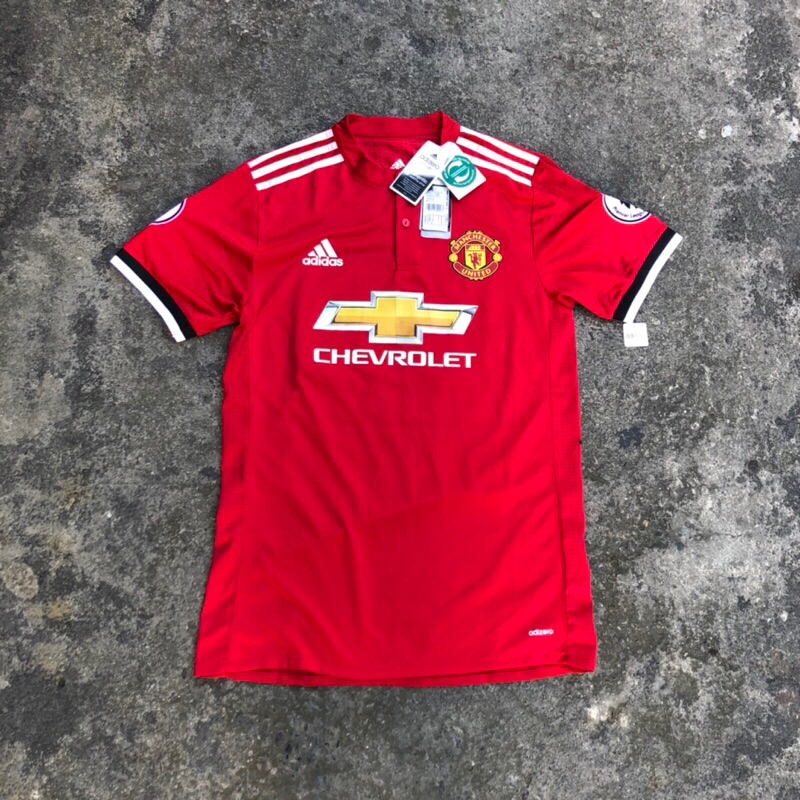 jersey manchester united size 8 BNWT