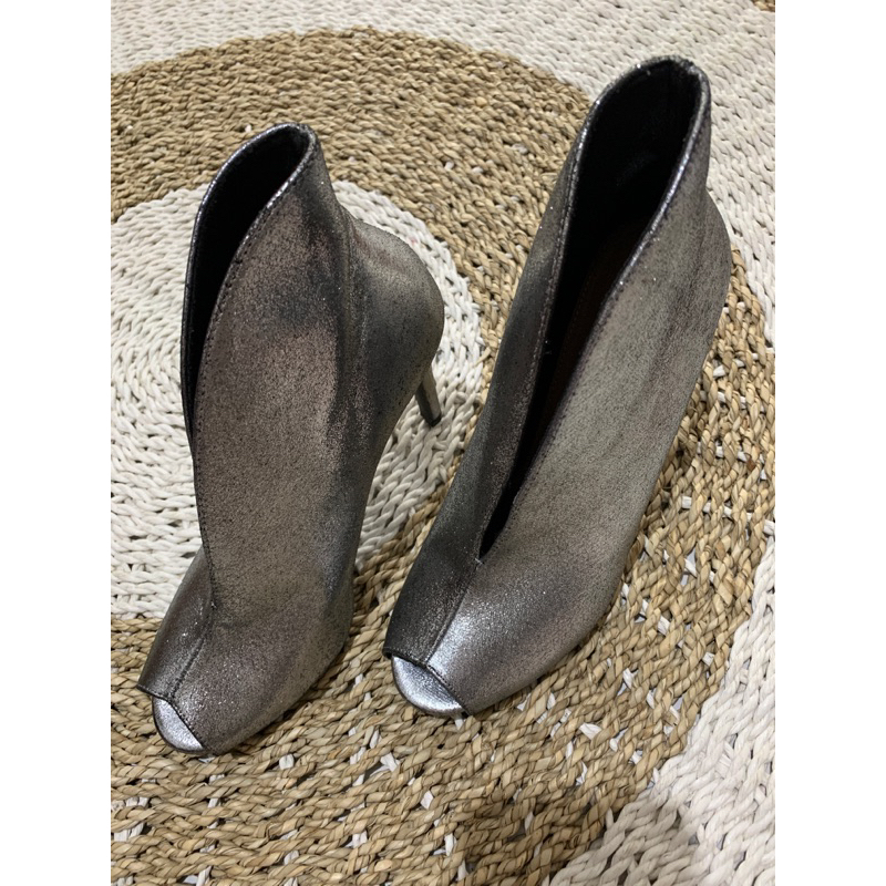Preloved murah banget heels silver Fioni kondisi 99%