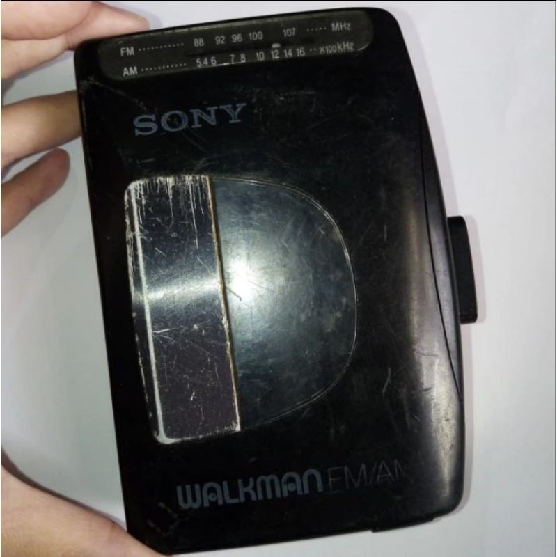 Walkman Sony WM-FX10 Kondisi Mati Total untuk Display