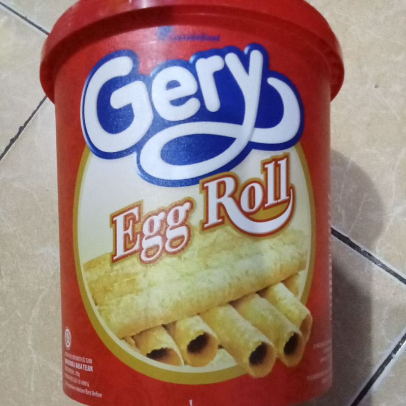 

Gerry egg roll toples kaleng wafer 210gr