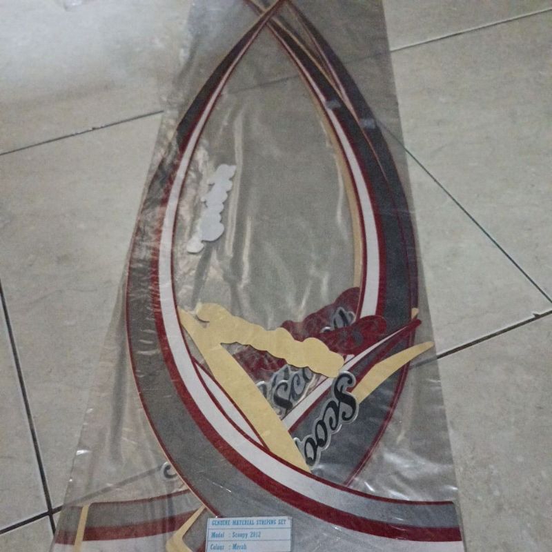 striping stiker Les body Honda Scoopy 2011 merah