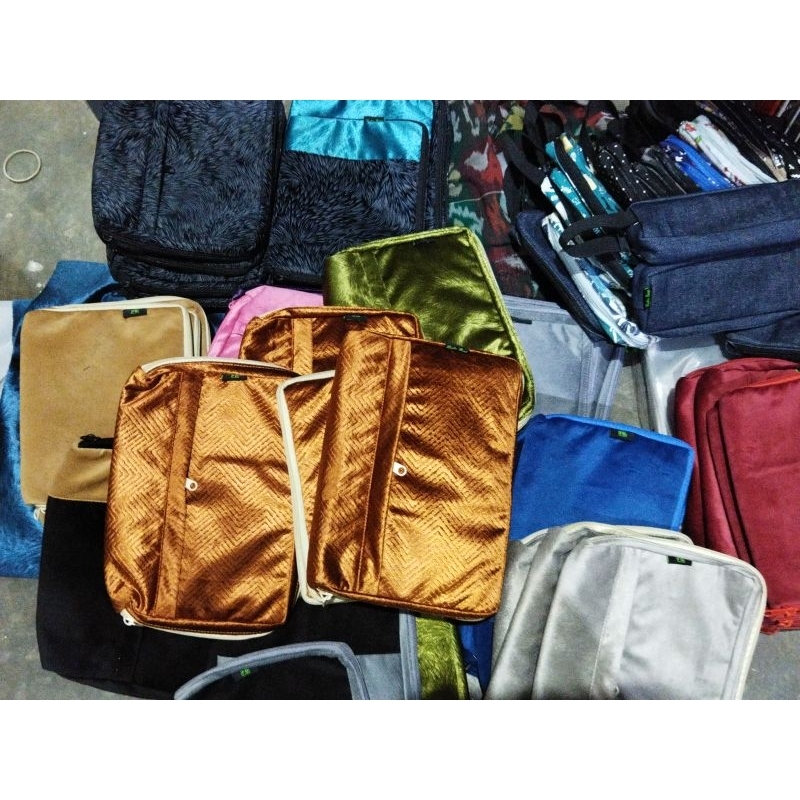 

Sampul/Cover Ukuran Khusus (Custom)/Sesuai ukuran pemesan (Chat dulu ya)