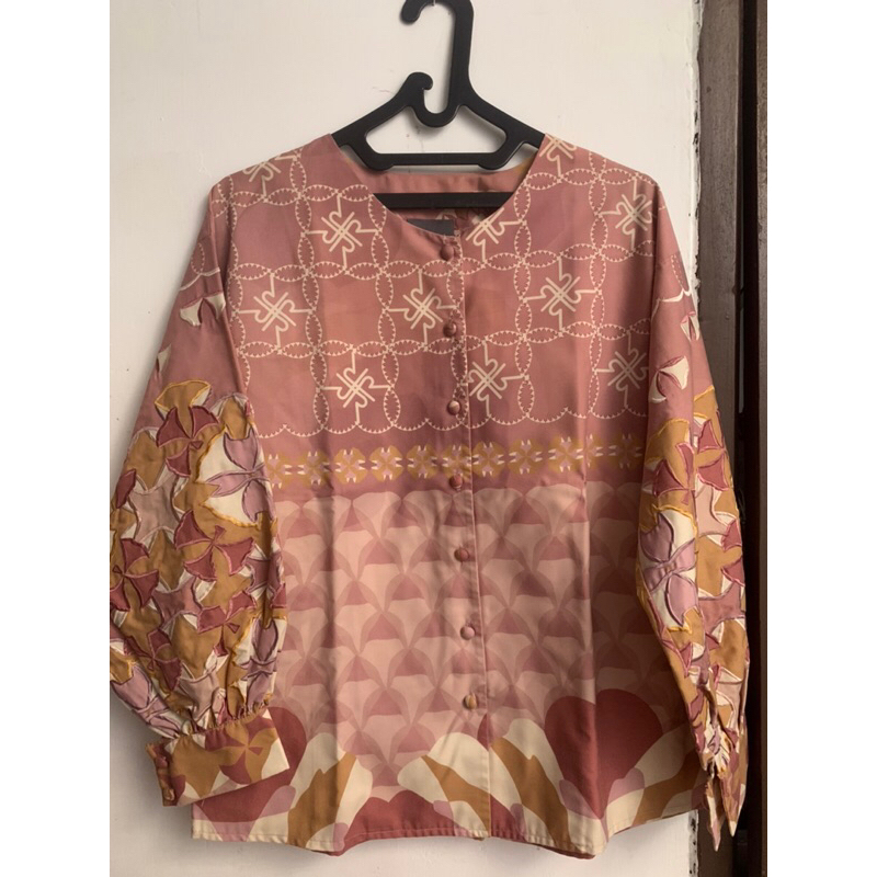 Ria Miranda signature preloved