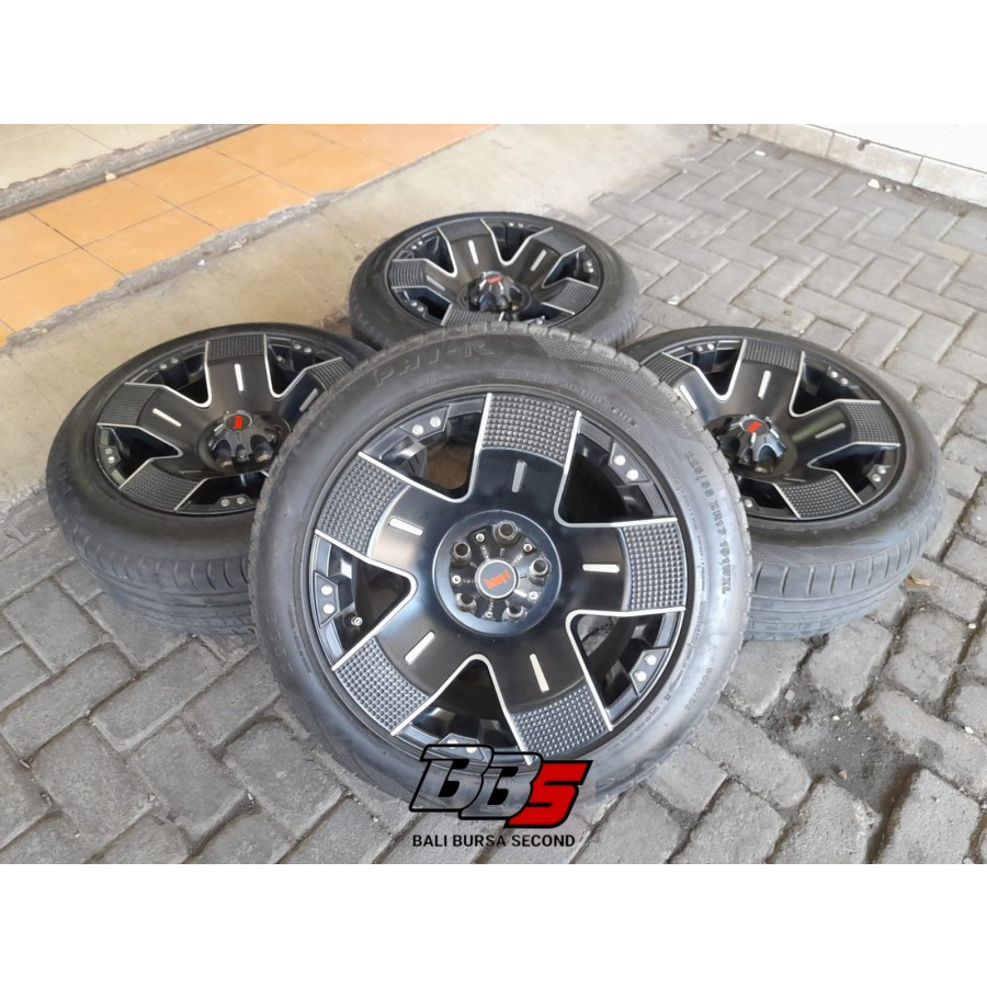 VELG BEKAS KMC R17X9 BAUT 5 PCD 5X114 ET30 + BAN 225 55 R17