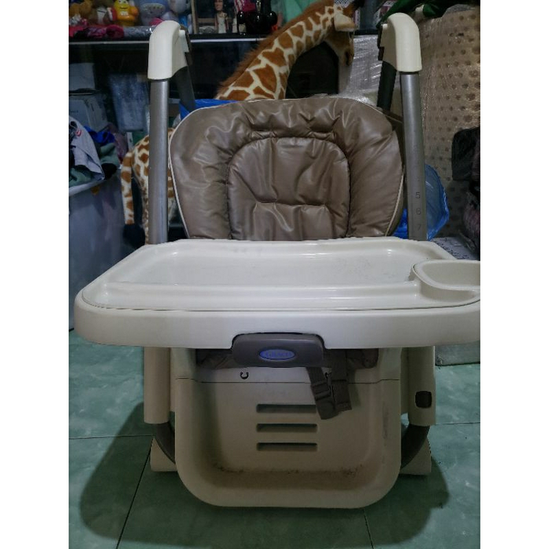 Meja makan bayi GRACO