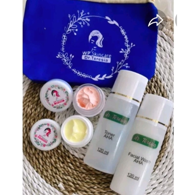 WP SKINCARE SUNSCREEN LIGHTENING SPF30 BY DR.TERESIA BPOM RI (Untuk Flek)