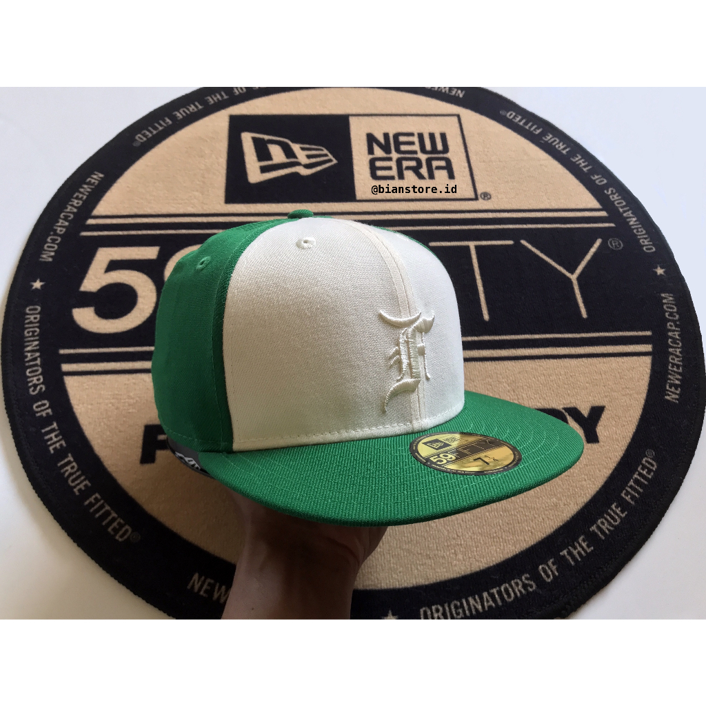 Topi Fear of God Essentials x New Era Detroit Tigers Green/White 59Fifty Fitted Cap 100% Original Re