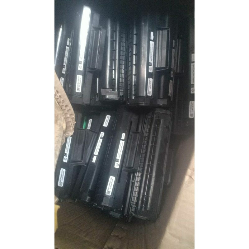 Toner LaserJet hp 107a Bekas kosongan