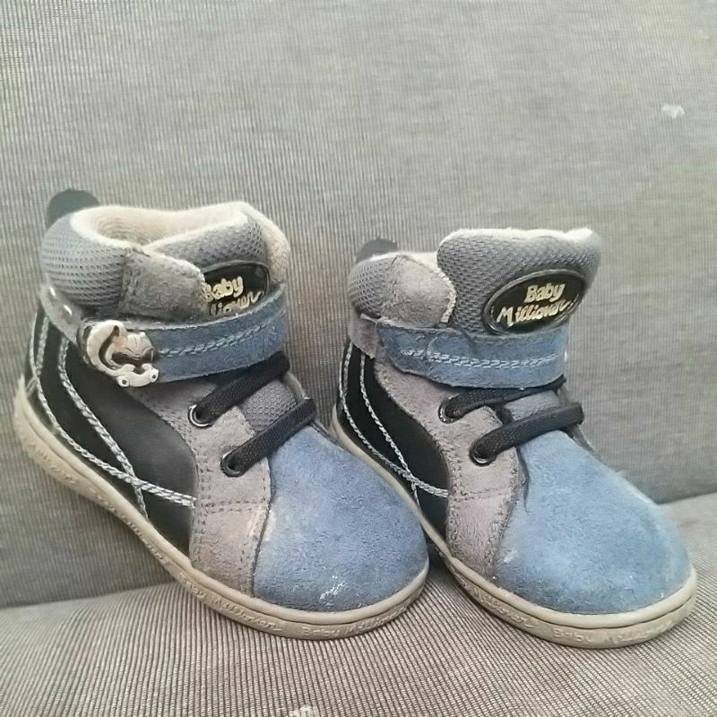 Preloved Sepatu bayi Prewalker Baby millioner