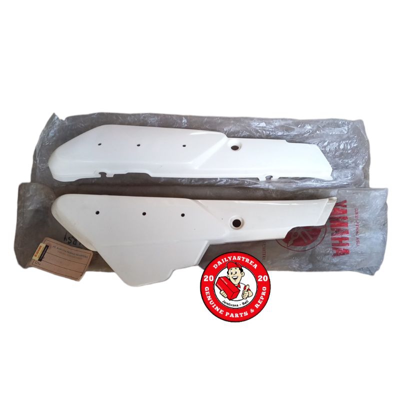 COVER TUTUP DOP BOX AKI ACCU PUTIH KANAN KIRI YAMAHA ALFA CHAMP ORIGINAL ORI ASLI 3AY-F1711-10