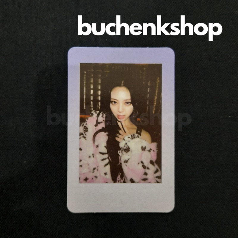 yuna photocard itzy benefit synnara cil crazy in love official