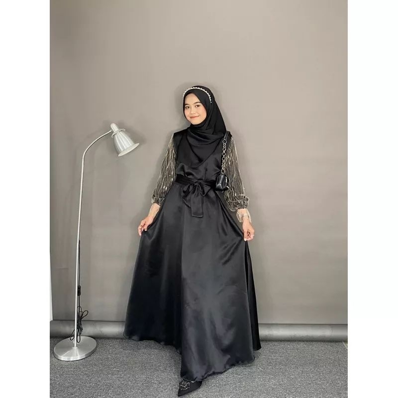 Gamis satin tile akar