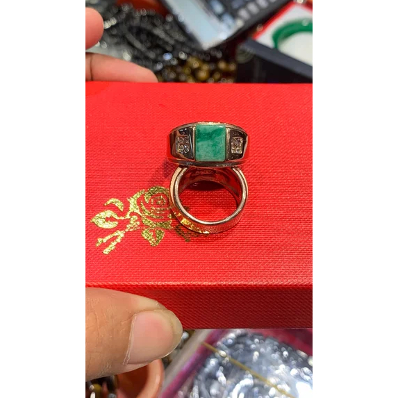 Batu giok burma kotak 8x10 plus ikat titanium crum emas suasa