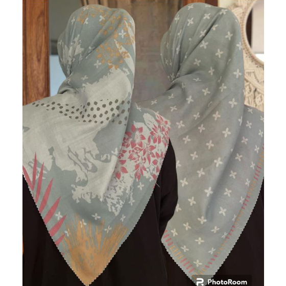 Jilbab Segi Empat Voal Motif 130x130 cm