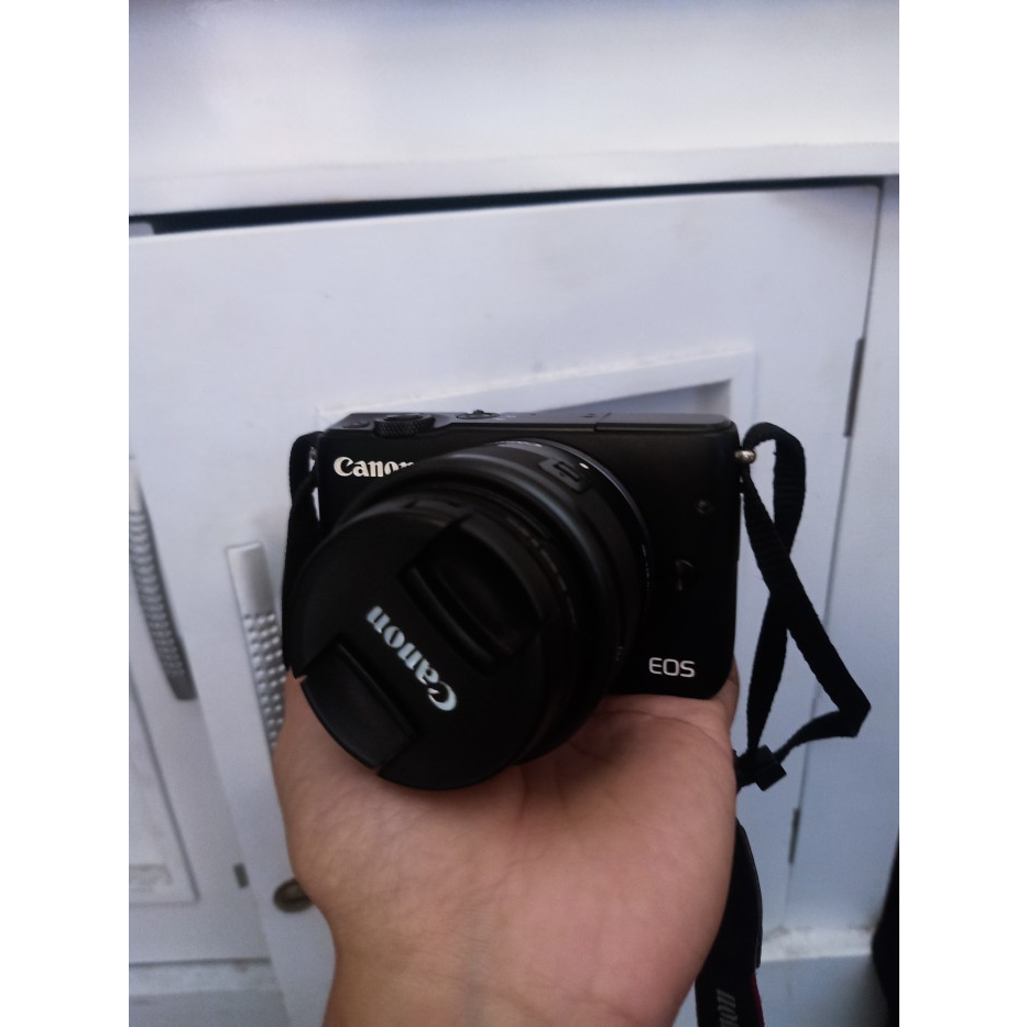 kamera Canon m10 bergaransi