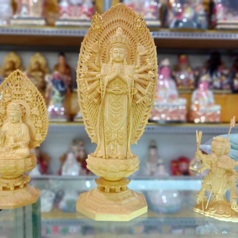 patung dewi kwan im seribu tangan kayu 16 inch