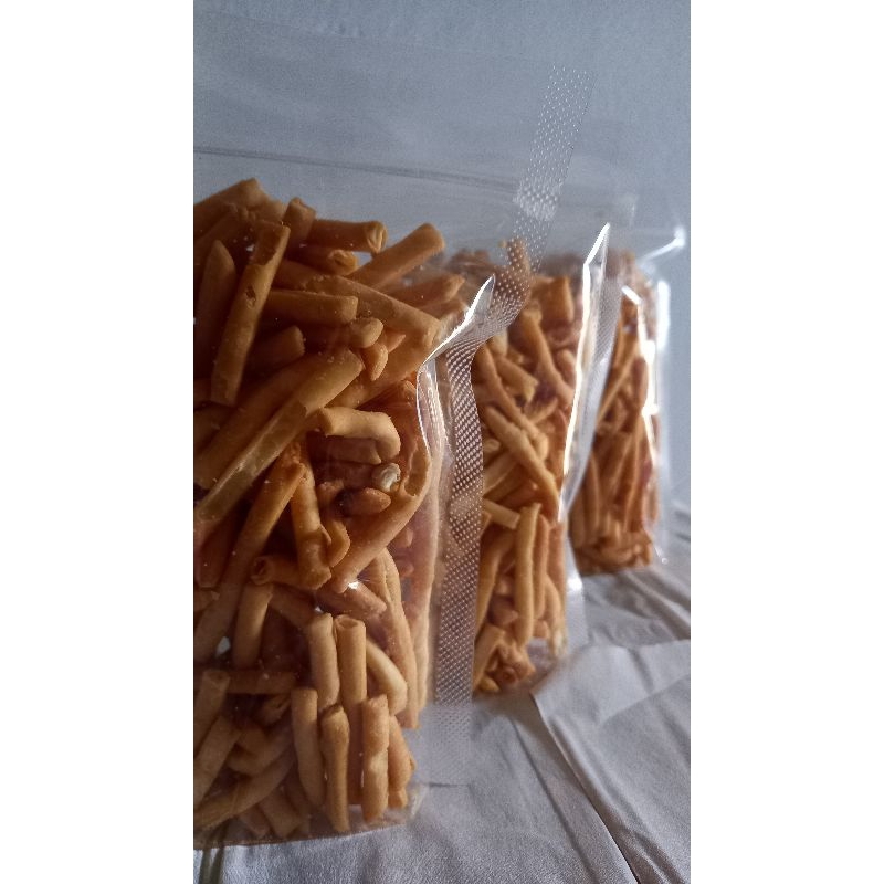 

stik bawang/cemilan/makanan ringan/kue bawang/100gr/cemilan kiloan