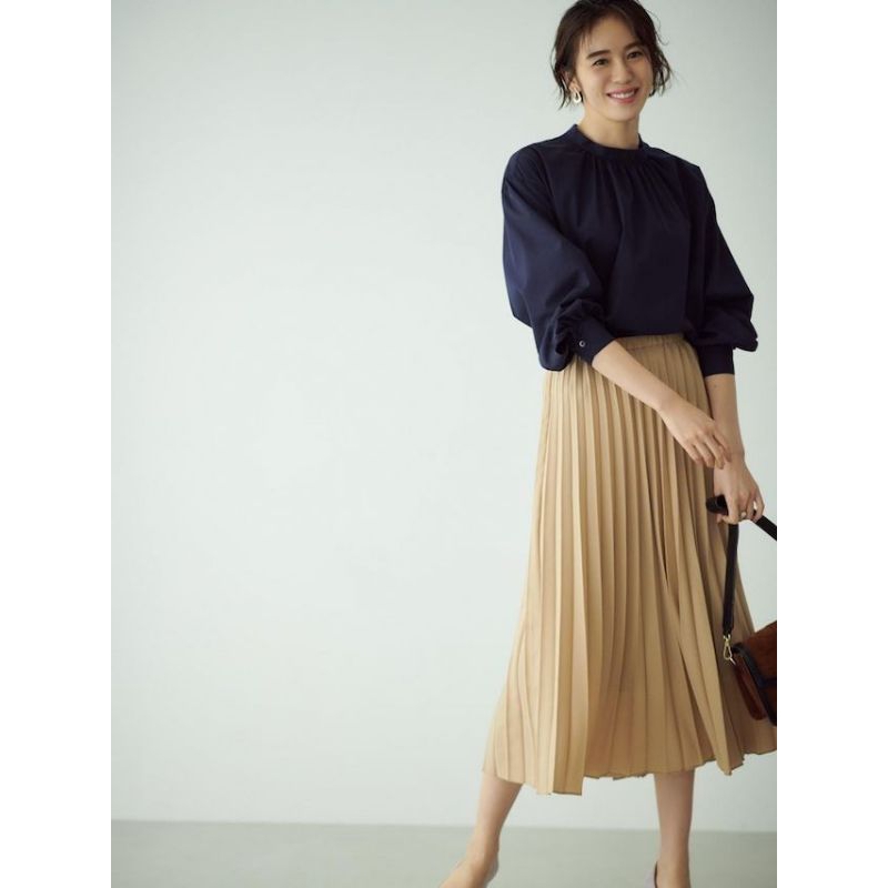 Preloved Rok Plisket Coklat Muda by Uniqlo