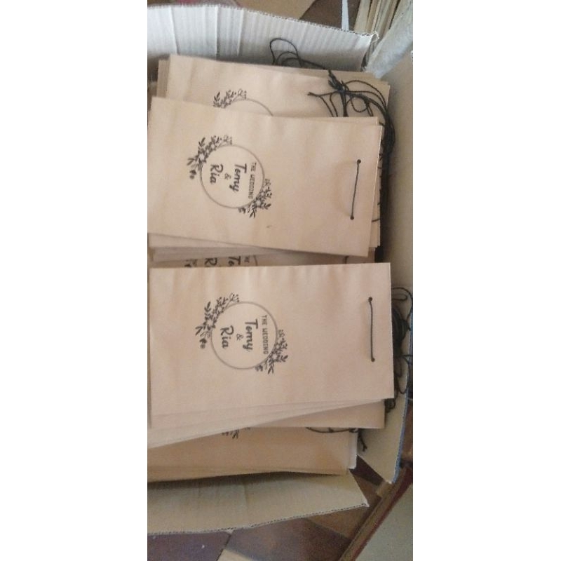 

Paperbag besar