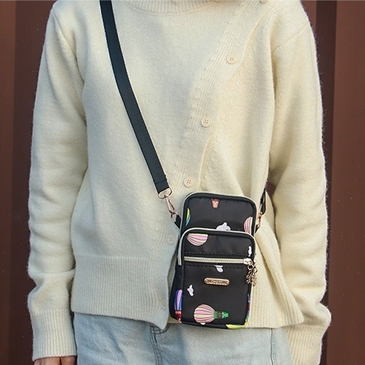 DOMPET SELEMPANG WANITA 3 RESLETING ANTI AIR HITAM MOTIF LUCU EIKA WA772B5 SLING BAG KECIL MUAT HP TEMPAT HANDPHONE POCKET UANG KARTU RESLETING KOREA KEKINIAN REMAJA BRANDED SIMPLE