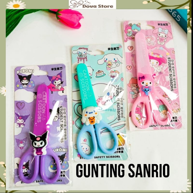 

GUNTING SANRIO + PELINDUNG KARAKTER RANDOM