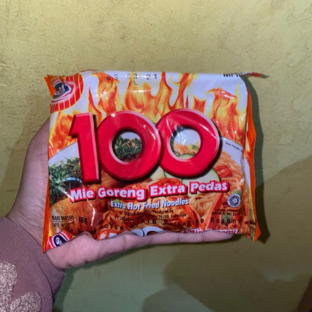 

MIE GAGA 100 MIE GORENG EXTRA PEDAS