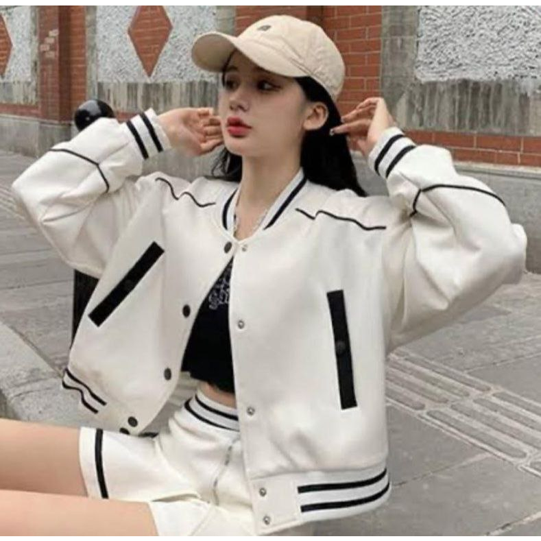 CROP WHITE LIST/ JAKET WANIT BOMBER