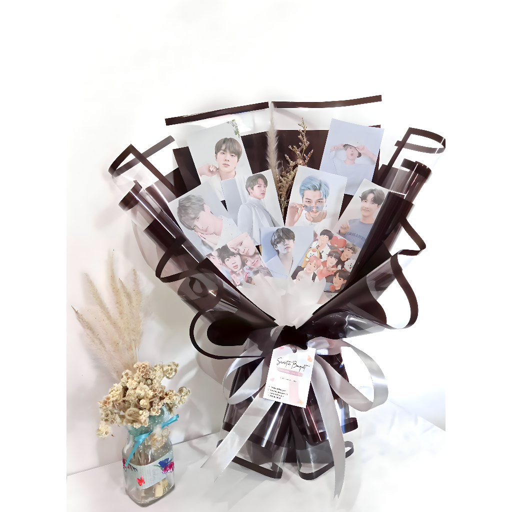 { 1 HARI JADI } FREE KARTU UCAPAN BUKET FOTO POLAROID CUTTING  IDOL KPOP CUSTOME  HADIAH ULANG TAHUN