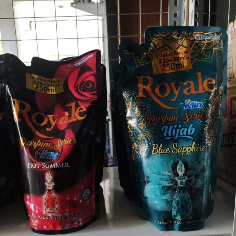 Royale Pewangi Pakaian 750 ml