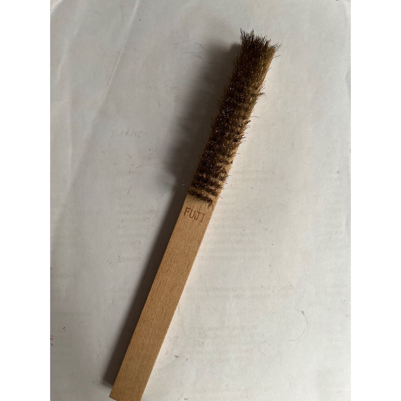 SIKAT KAWAT BAJA BESI HALUS KUNING KUNINGAN 4 BARIS FUJI / WIRE BRUSH SET ISI 2