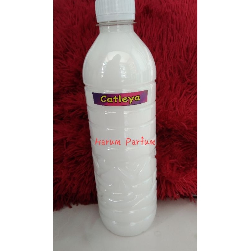 Pelicin setrika pakaian wangi tahan lama