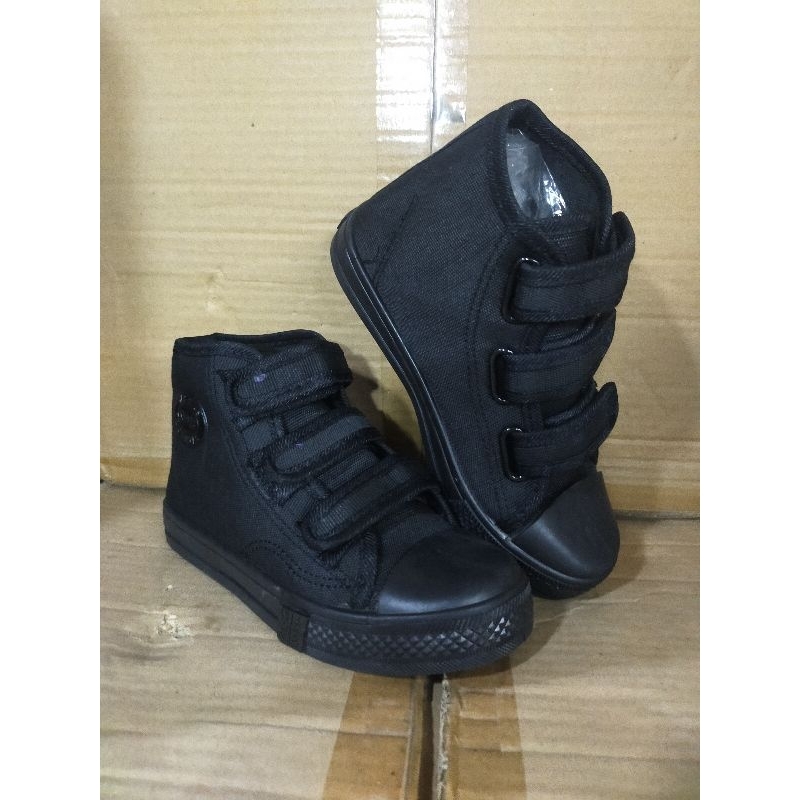 sepatu anak sekolah warrior nb perekat tinggi hitam polos