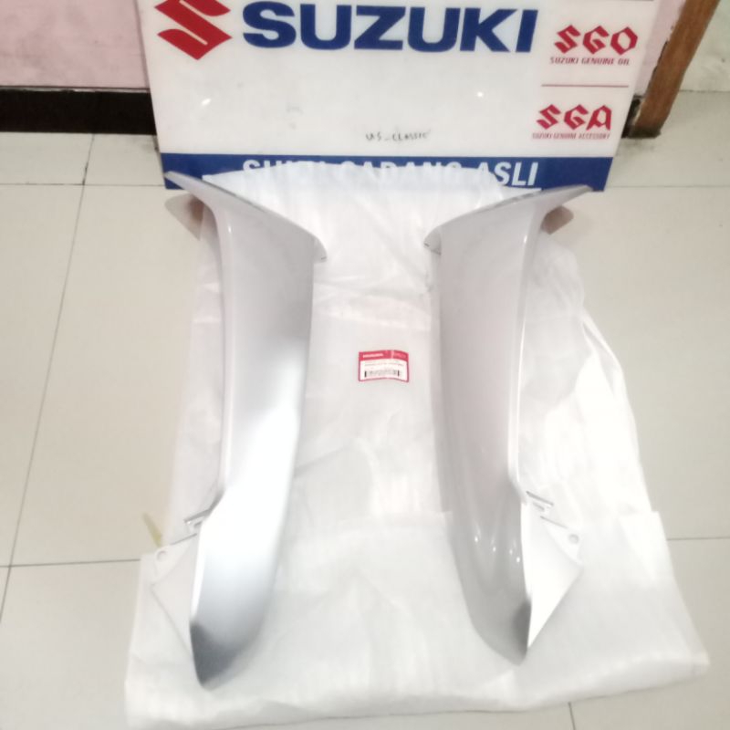 Sayap Legshield Tebeng Luar Honda Kirana 125 Silver Original