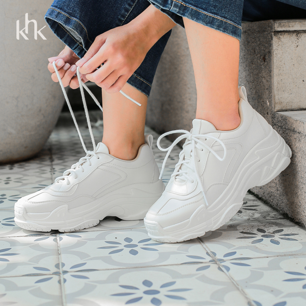 KHK by Khakikakiku Glady White – Sepatu Sneakers Wanita Putih Sporty Casual, Daily & Nyaman Dipakai