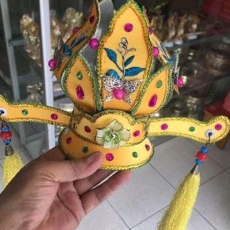 mahkota topi dewi kwan im