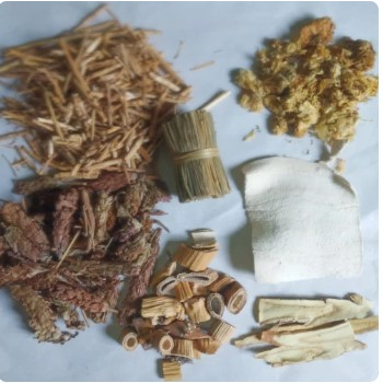 

Ramuan herbal Liang Cha Liang Teh Teh panas dalam sakit tenggorokan