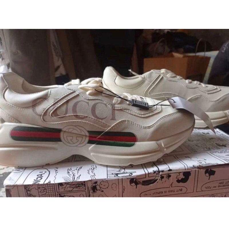 sepatu Gucci cowok mewah