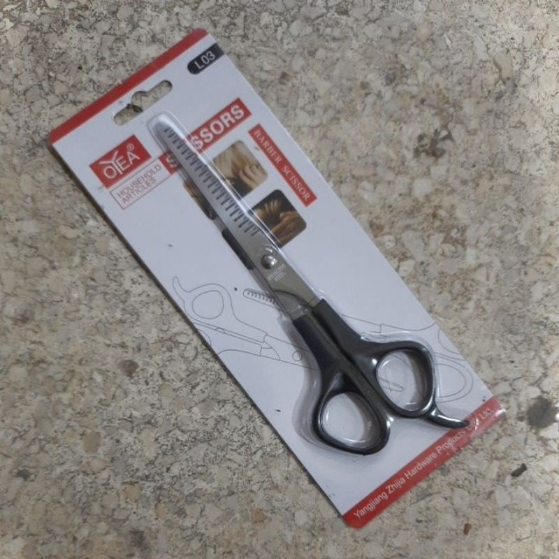 

GUNTING SASAK RAMBUT