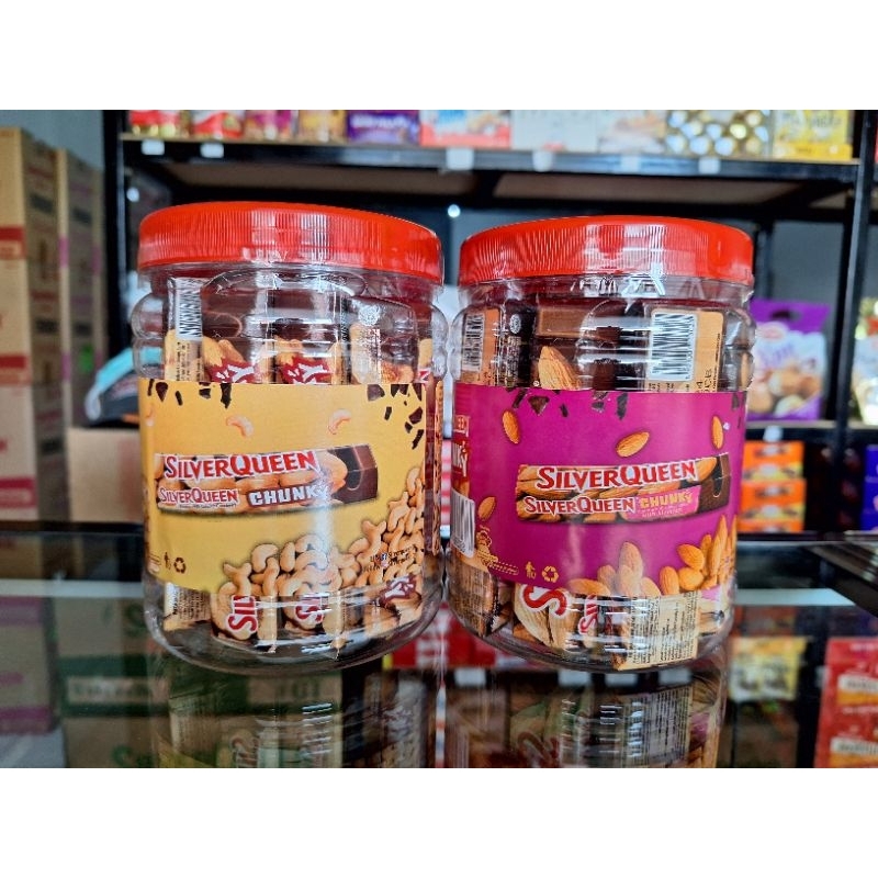 COKLAT SILVERQUEEN CHUNKYBAR CASHEW ALMOND 30GR ISI 12 - 1 JAR