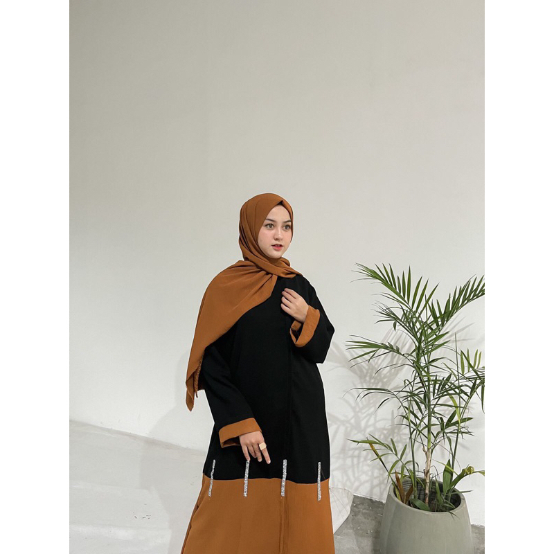 Abaya Shireen