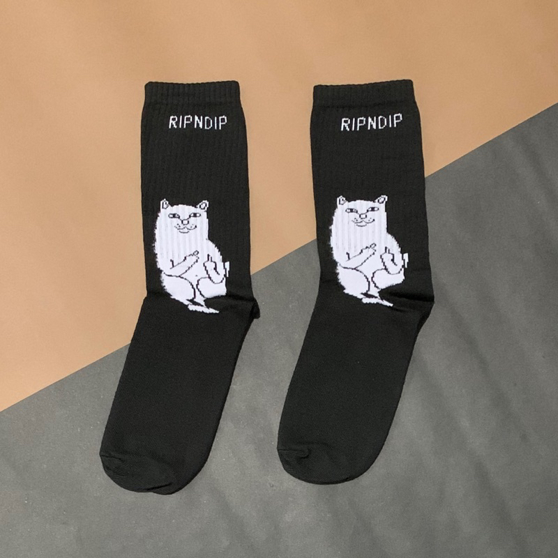 KAOS KAKI SKATE OLD SCHOOL MOTIF RIPNDIP WARNA HITAM KEREN | ABLASTOREE