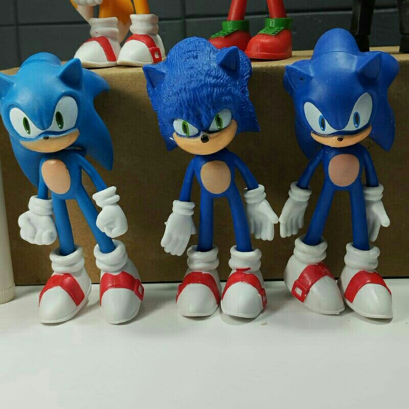 Mainan figure sonic seriessonic the hedgehogtinggi sektiar 5 inchartikulasi detail
loose pack
Dijual