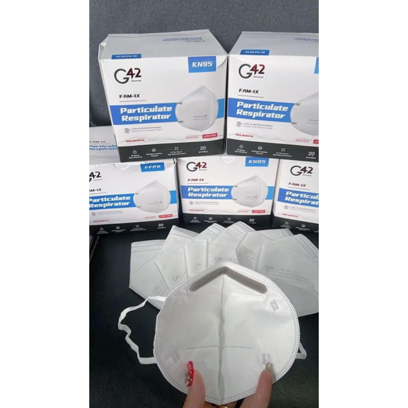 MASKER KN95 PUTIH ISI 20 PCS+BOX G42