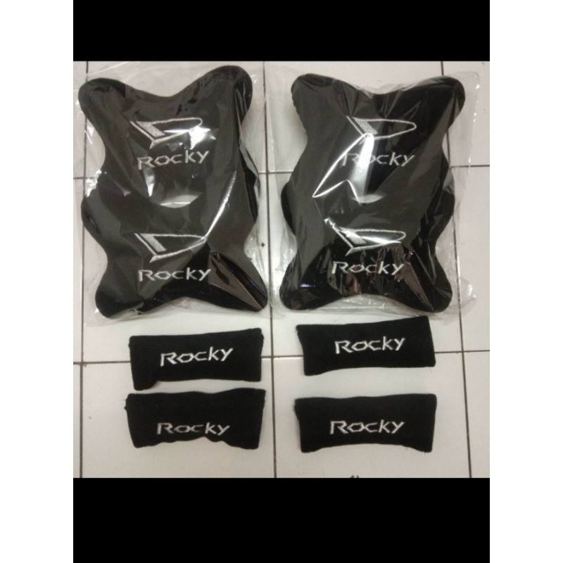 Bantal Mobil Aksesoris Interior Variasi Mobil Daihatsu Rocky