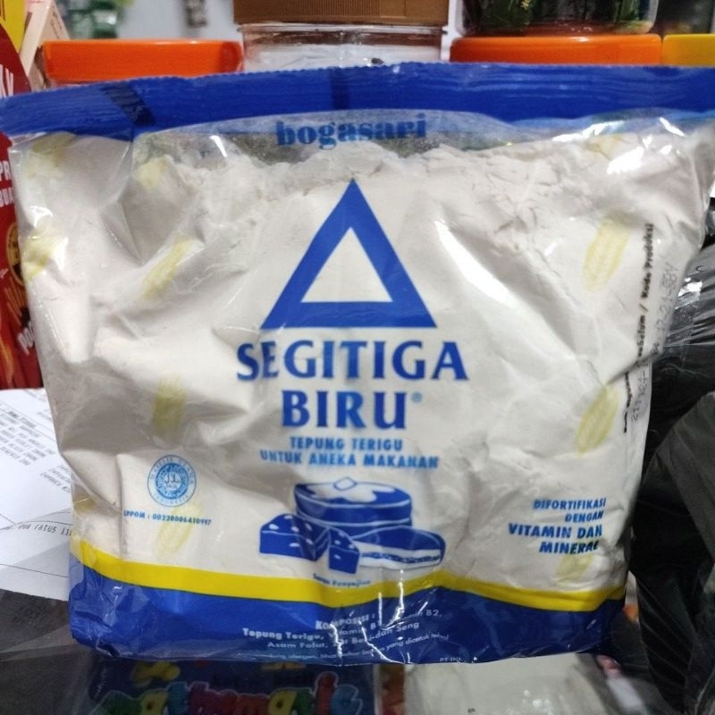 

Tepung Segitiga Biru 500 gr