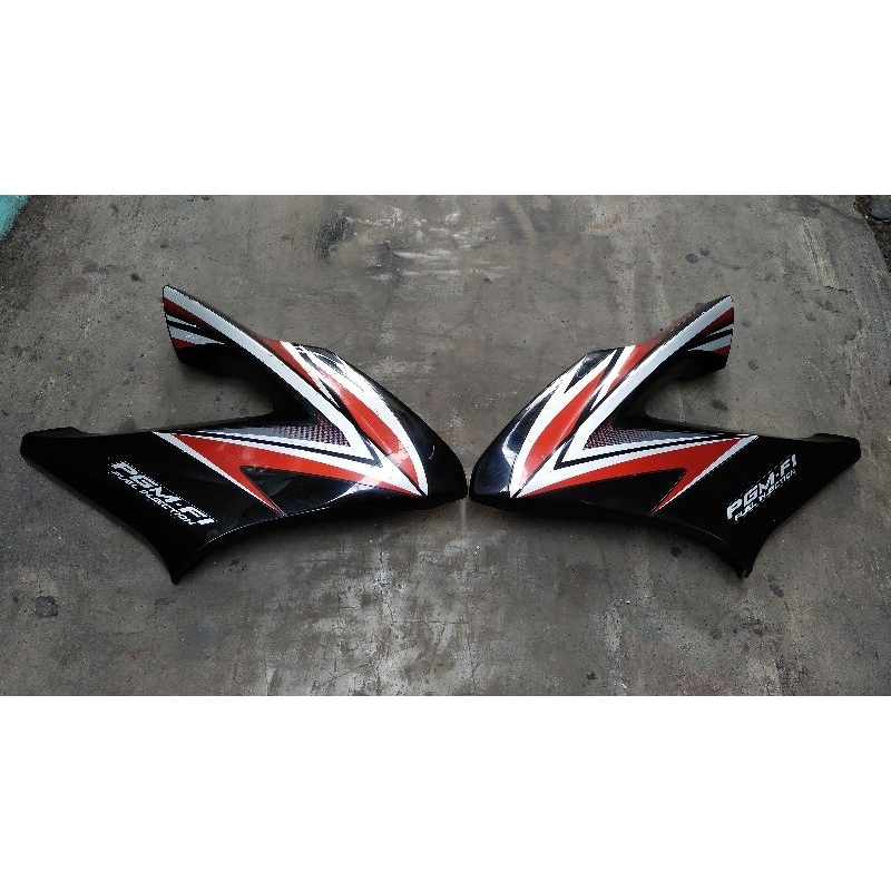 Cover tangki sayap tangki kupingan tangki Honda cb 150 r old K15 original 2nd lepasan motor