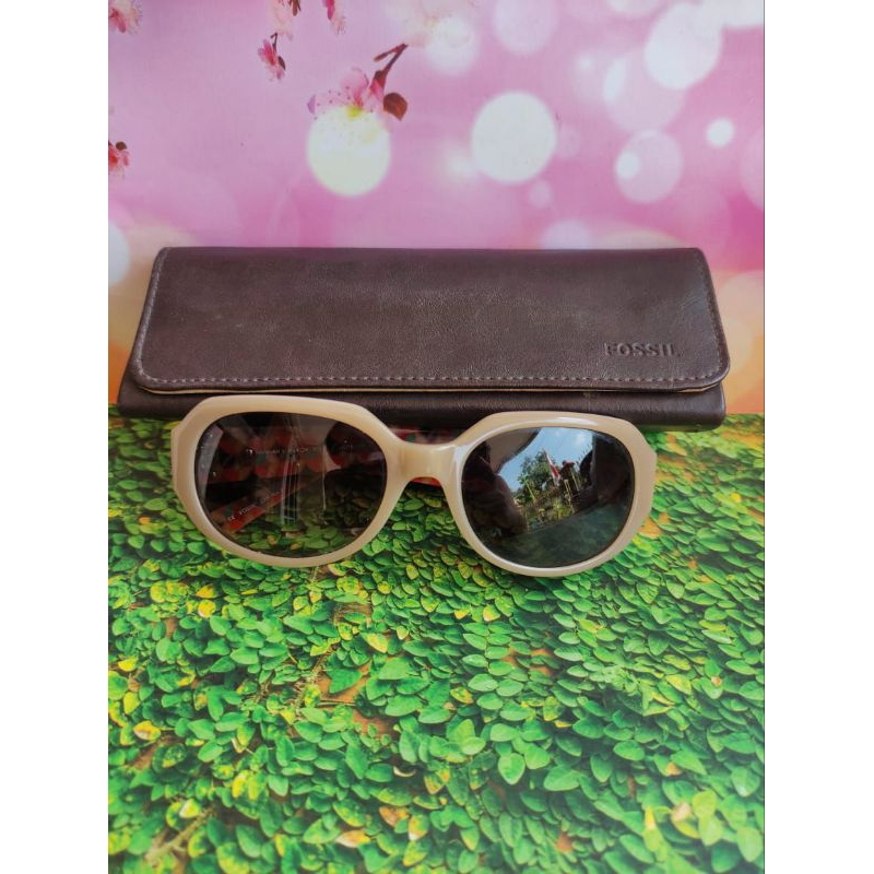 Preloved Kacamata Style Fossil with Case