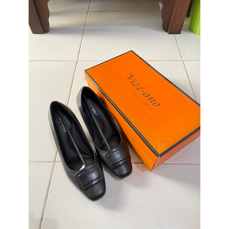 Preloved - Sepatu Vizzano Pantofel size 37